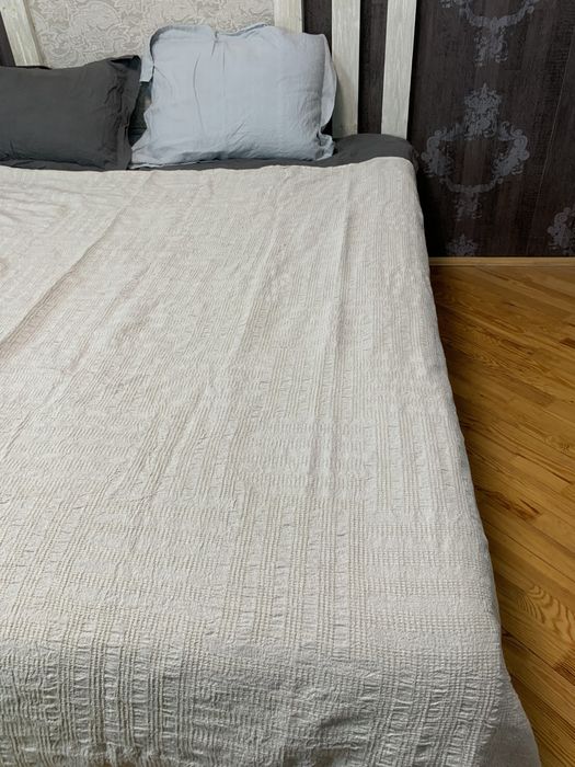 Linen waffle blanket