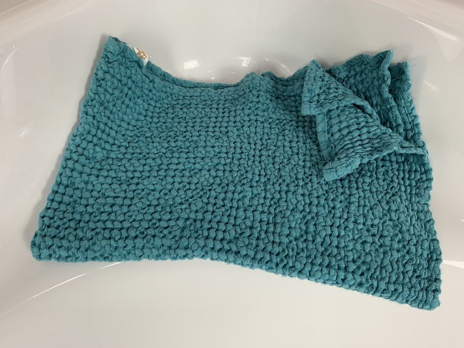 Waffle linen bath towel turquoise 50x70